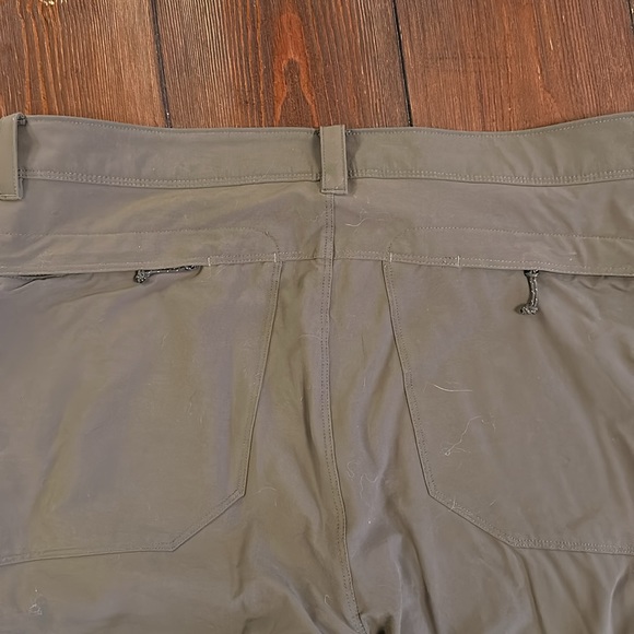 LL Bean Fleece Lined Water Resistant Hiking Pants 35/30 - Picture 6 of 9